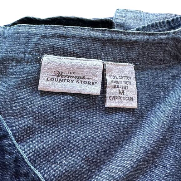 Womens Shirt Medium Blue Denim Lightweight Button Front VNeck Western Rustic - Picture 6 of 7